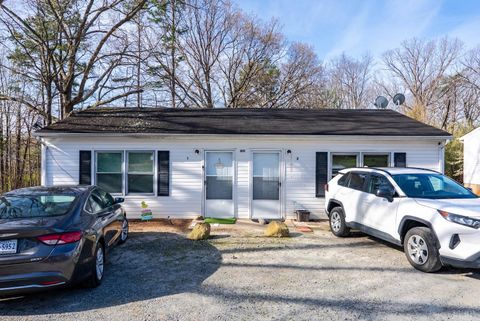 Tiny photo for 801 Henry Street, Gretna, VA 24557 (MLS # 365326)