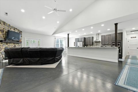 Tiny photo for 1568 Bent Creek Road Rd, Concord, VA 24538 (MLS # 364299)