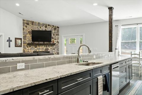 Tiny photo for 1568 Bent Creek Road Rd, Concord, VA 24538 (MLS # 364299)