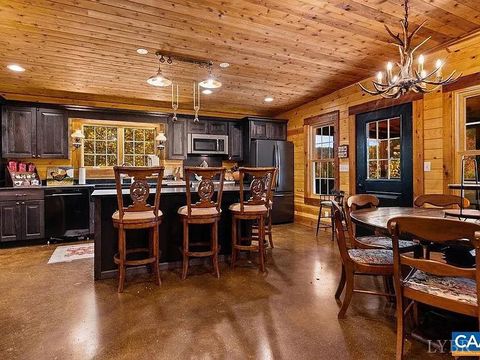 Tiny photo for 325 Old Roseland Road, Roseland, VA 22967 (MLS # 366592)