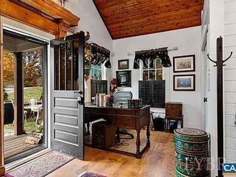Tiny photo for 325 Old Roseland Road, Roseland, VA 22967 (MLS # 366592)