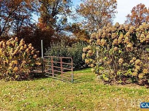 Tiny photo for 325 Old Roseland Road, Roseland, VA 22967 (MLS # 366592)
