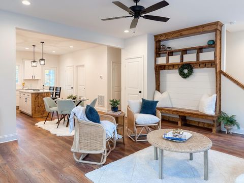 Tiny photo for 110 Aaron Place #703, Lynchburg, VA 24502 (MLS # 365960)