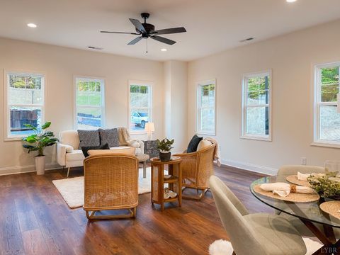 Tiny photo for 110 Aaron Place #703, Lynchburg, VA 24502 (MLS # 365960)