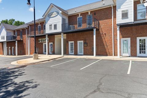 Tiny photo for 101 Duncraig Drive #204, Lynchburg, VA 24502 (MLS # 366662)