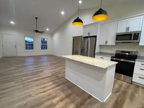 Tiny photo for 511 Otey, Bedford, VA 24523 (MLS # 364565)