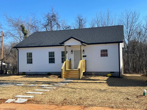 Tiny photo for 511 Otey, Bedford, VA 24523 (MLS # 364565)