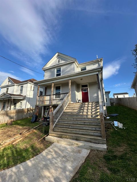 Tiny photo for 304 Walnut Street, Lynchburg, VA 24504 (MLS # 365212)