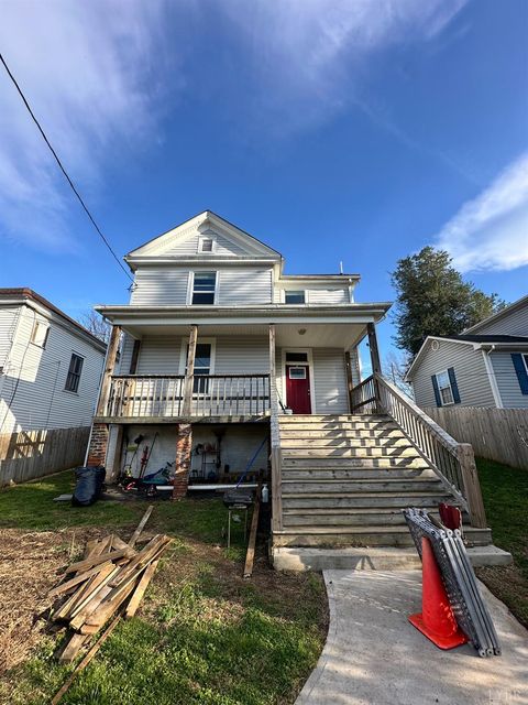 Tiny photo for 304 Walnut Street, Lynchburg, VA 24504 (MLS # 365212)