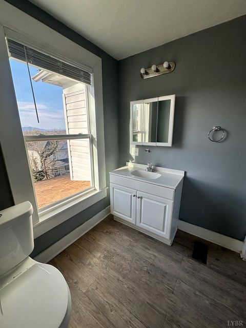 Tiny photo for 304 Walnut Street, Lynchburg, VA 24504 (MLS # 365212)