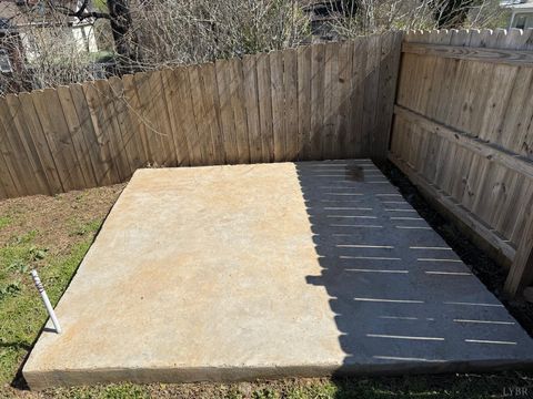 Tiny photo for 304 Walnut Street, Lynchburg, VA 24504 (MLS # 365212)