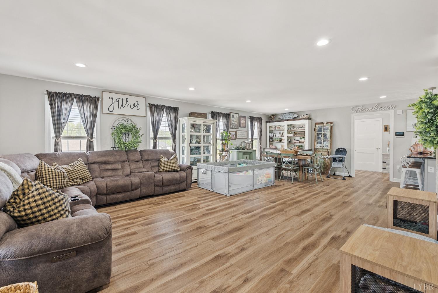 4607 Lowry Road, Goode, Virginia image 3