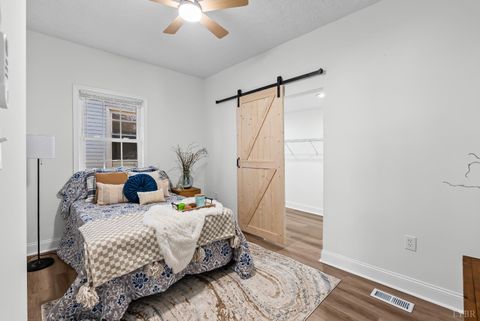 Tiny photo for 223 wadsworth Street, Lynchburg, VA 24501 (MLS # 364549)