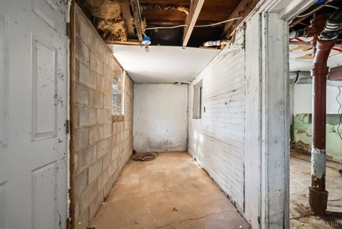 Tiny photo for 223 wadsworth Street, Lynchburg, VA 24501 (MLS # 364549)