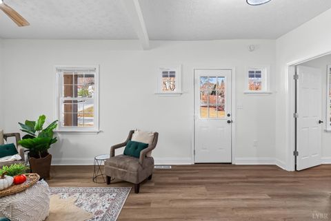 Tiny photo for 223 wadsworth Street, Lynchburg, VA 24501 (MLS # 364549)