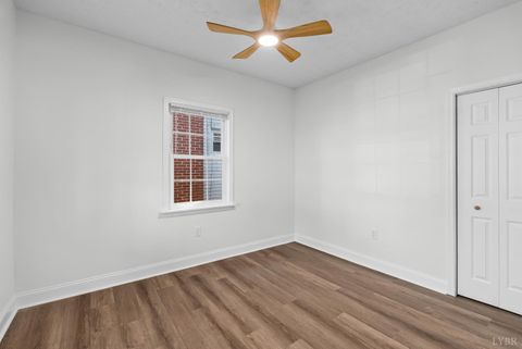 Tiny photo for 223 wadsworth Street, Lynchburg, VA 24501 (MLS # 364549)