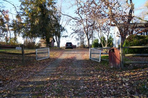 Tiny photo for 10188 Stage Coach Road, Gretna, VA 24557 (MLS # 362987)