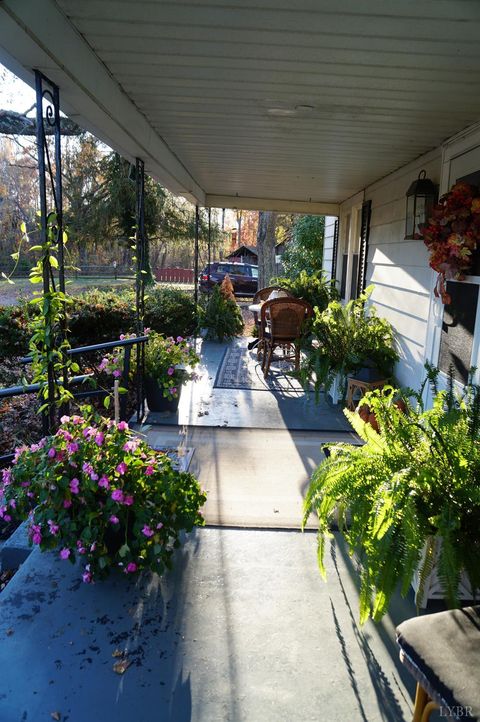 Tiny photo for 10188 Stage Coach Road, Gretna, VA 24557 (MLS # 362987)