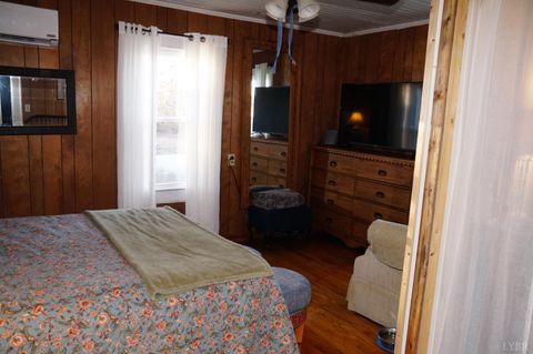 Tiny photo for 10188 Stage Coach Road, Gretna, VA 24557 (MLS # 362987)