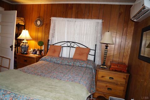 Tiny photo for 10188 Stage Coach Road, Gretna, VA 24557 (MLS # 362987)