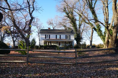 Tiny photo for 10188 Stage Coach Road, Gretna, VA 24557 (MLS # 362987)