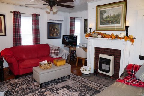 Tiny photo for 10188 Stage Coach Road, Gretna, VA 24557 (MLS # 362987)