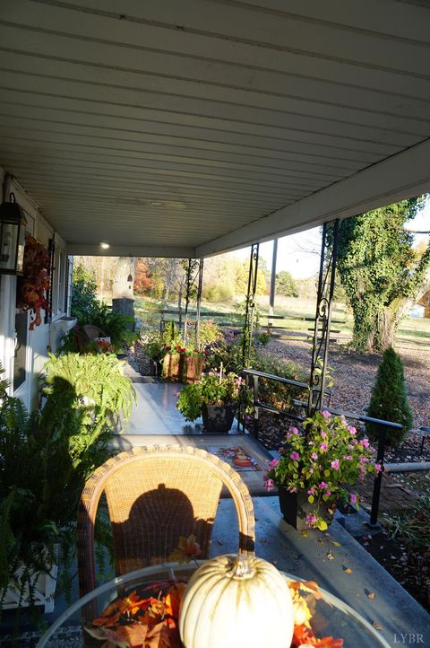 Tiny photo for 10188 Stage Coach Road, Gretna, VA 24557 (MLS # 362987)