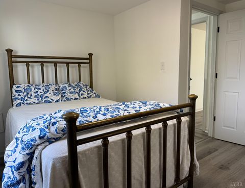 Tiny photo for 84 Polk Street, Lynchburg, VA 24504 (MLS # 362875)