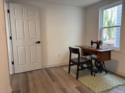 Tiny photo for 84 Polk Street, Lynchburg, VA 24504 (MLS # 362875)