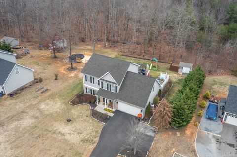 Tiny photo for 614 Carriage Parkway, Rustburg, VA 24588 (MLS # 363841)