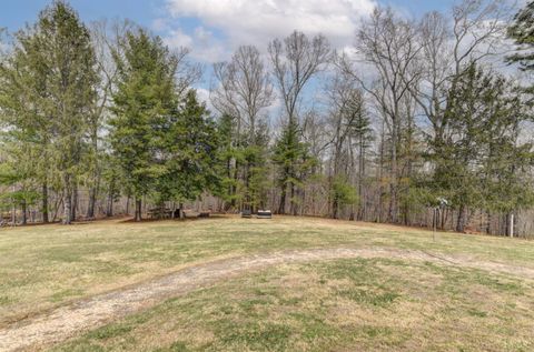 Tiny photo for 1304 Gills Road, Bedford, VA 24523 (MLS # 364976)