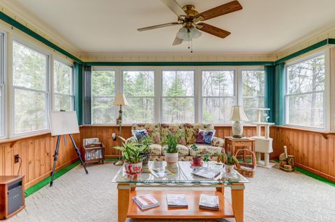 Tiny photo for 1304 Gills Road, Bedford, VA 24523 (MLS # 364976)