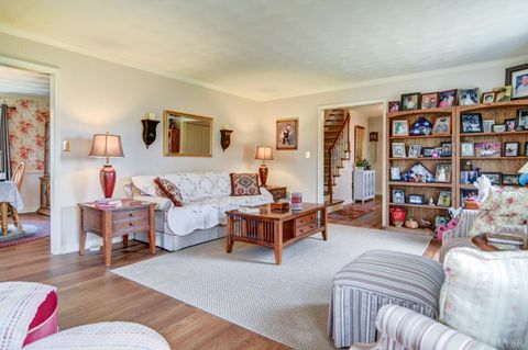 Tiny photo for 1304 Gills Road, Bedford, VA 24523 (MLS # 364976)