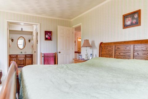 Tiny photo for 1304 Gills Road, Bedford, VA 24523 (MLS # 364976)