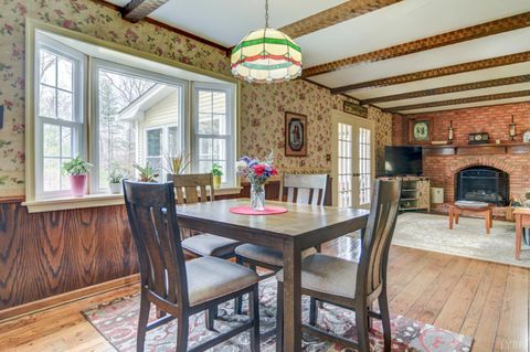 Tiny photo for 1304 Gills Road, Bedford, VA 24523 (MLS # 364976)