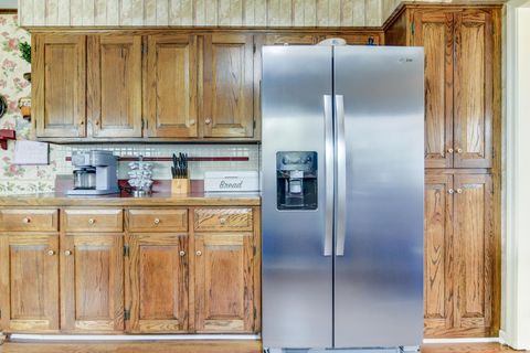 Tiny photo for 1304 Gills Road, Bedford, VA 24523 (MLS # 364976)