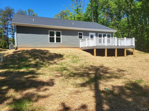 Tiny photo for 371 Pettigrew Drive, Concord, VA 24538 (MLS # 366203)