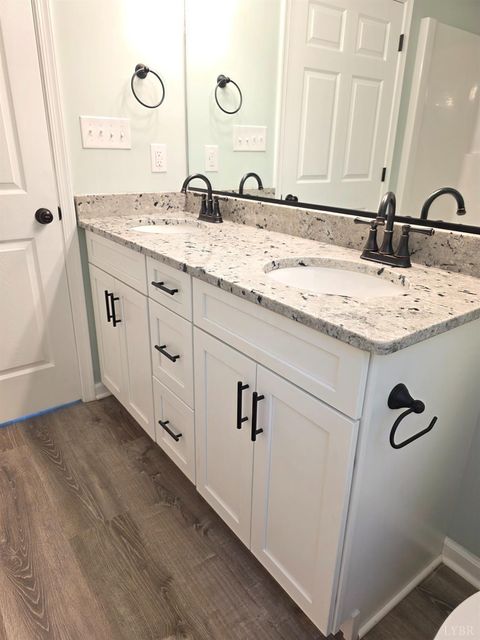 Tiny photo for 371 Pettigrew Drive, Concord, VA 24538 (MLS # 366203)