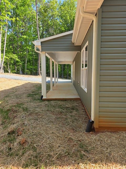 Tiny photo for 371 Pettigrew Drive, Concord, VA 24538 (MLS # 366203)