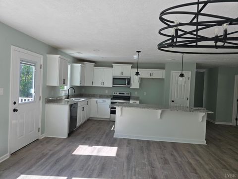 Tiny photo for 371 Pettigrew Drive, Concord, VA 24538 (MLS # 366203)