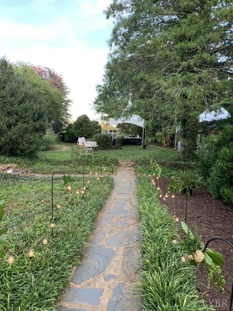 Tiny photo for 1670 Church Street St, Appomattox, VA 24522 (MLS # 364788)