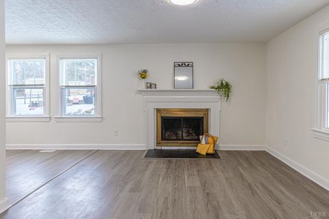 Tiny photo for 1419 Broad Street St, Altavista, VA 24517 (MLS # 364311)