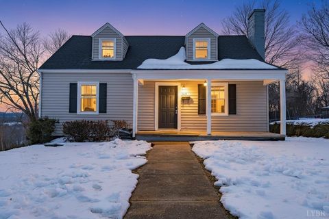 Photo of 1419 Broad Street St, Altavista, VA 24517 (MLS # 364311)