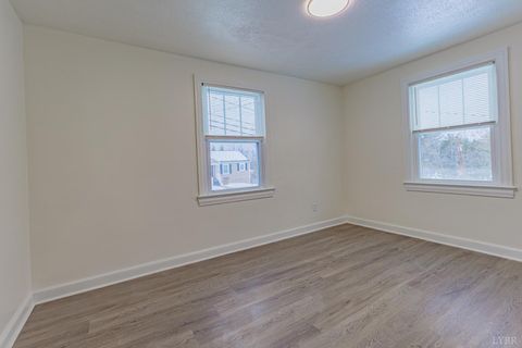 Tiny photo for 1419 Broad Street St, Altavista, VA 24517 (MLS # 364311)