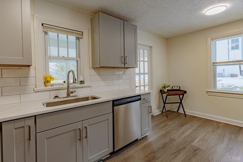 Tiny photo for 1419 Broad Street St, Altavista, VA 24517 (MLS # 364311)