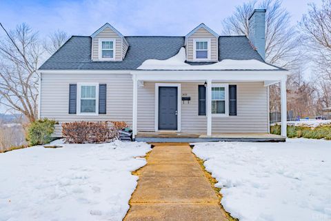 Tiny photo for 1419 Broad Street St, Altavista, VA 24517 (MLS # 364311)