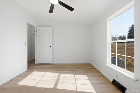 Tiny photo for 55 Chestnut Meadows Drive, Martinsville, VA 24112 (MLS # 364213)