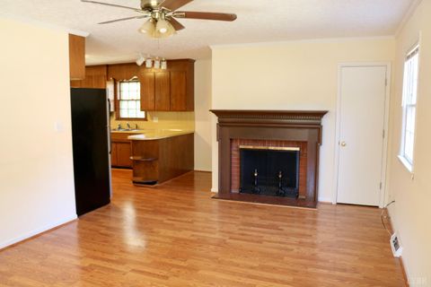 Tiny photo for 121 Gatlin St, Lynchburg, VA 24502 (MLS # 361787)