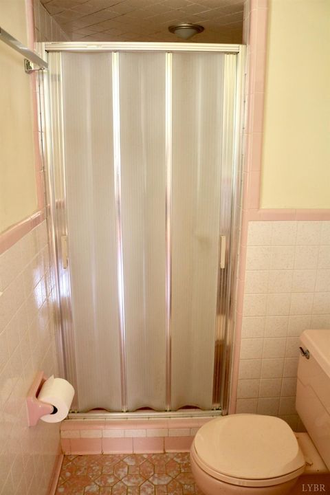 Tiny photo for 121 Gatlin St, Lynchburg, VA 24502 (MLS # 361787)