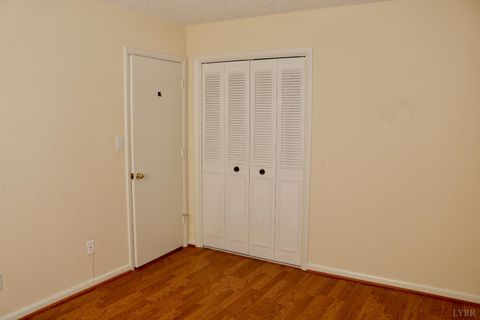 Tiny photo for 121 Gatlin St, Lynchburg, VA 24502 (MLS # 361787)